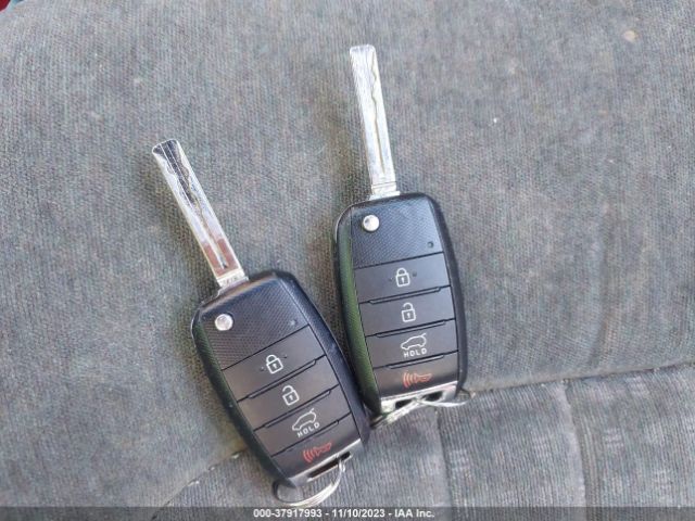 KNDJP3A52H7883758 KIA SOUL +