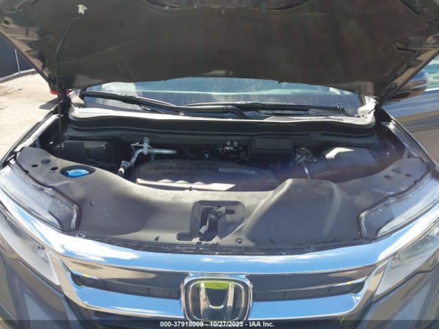 5FNYF5H68KB015552 Honda Pilot Touring 7-passenger