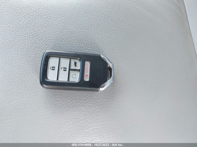 5FNYF5H68KB015552 Honda Pilot Touring 7-passenger