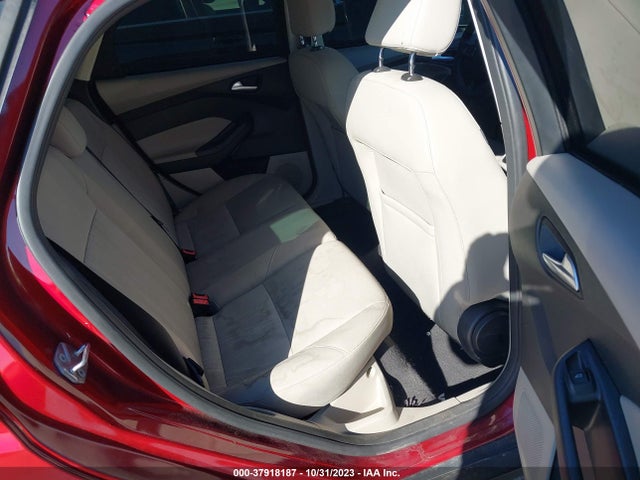 2015 FORD FOCUS SE VIN: 1FADP3K26FL342207
