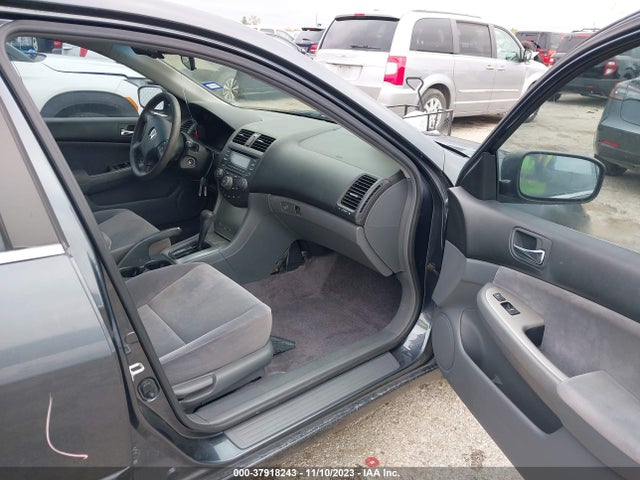 2005 HONDA ACCORD SDN EX/EX-L WITH NAVI VIN: JHMCM56725C003070