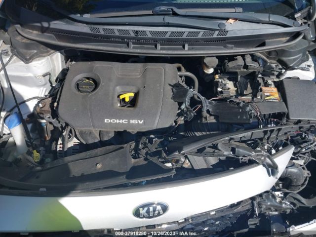 3KPFK4A74HE015756 KIA FORTE LX