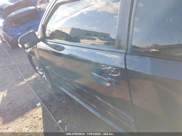 JTKJF5C75GJ018869 Scion TC