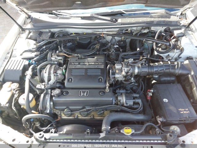 1996 HONDA ACCORD EX/EX-R VIN: 1HGCE6672TA019011
