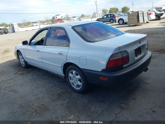 1996 HONDA ACCORD EX/EX-R VIN: 1HGCE6672TA019011