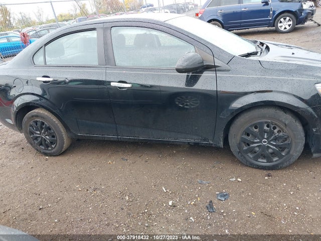 Chevrolet Sonic Ls Auto 2017 1G1JB5SH7H4135942 Image 13