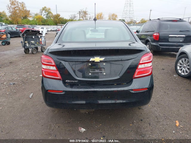 Chevrolet Sonic Ls Auto 2017 1G1JB5SH7H4135942 Image 16