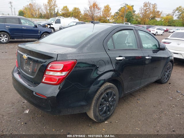 Chevrolet Sonic Ls Auto 2017 1G1JB5SH7H4135942 Image 4