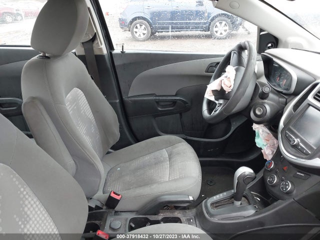 Chevrolet Sonic Ls Auto 2017 1G1JB5SH7H4135942 Image 5