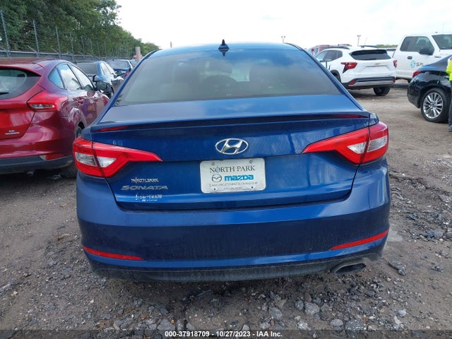 2015 HYUNDAI SONATA 2.4L SE VIN: 5NPE24AF8FH224557