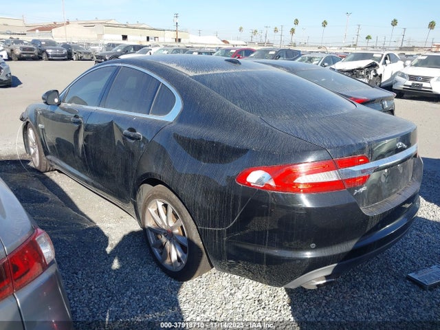 2012 JAGUAR XF SAJWA0FB9CLS39390 Photo 2