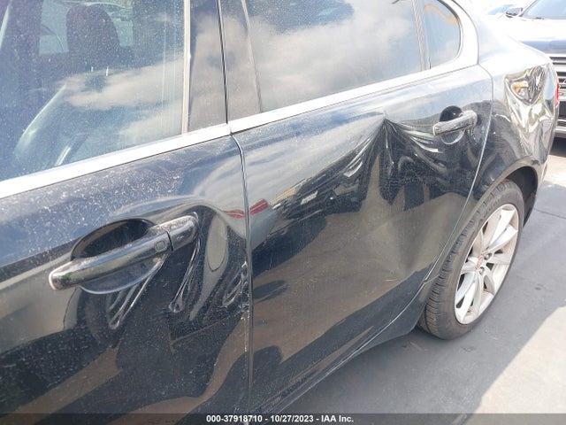 2012 JAGUAR XF SAJWA0FB9CLS39390 Photo 5