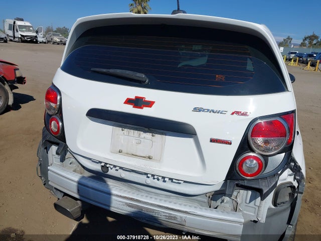 Chevrolet Sonic Rs Manual 2015 1G1JH6SB5F4149206 Image 16
