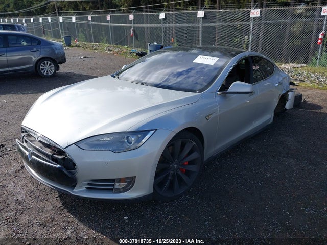 Tesla Model S P85d 2014 5YJSA1H21EFP63106 Image 2
