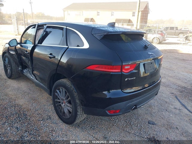 2020 JAGUAR F-PACE SADCK2GX6LA633885 Photo 2