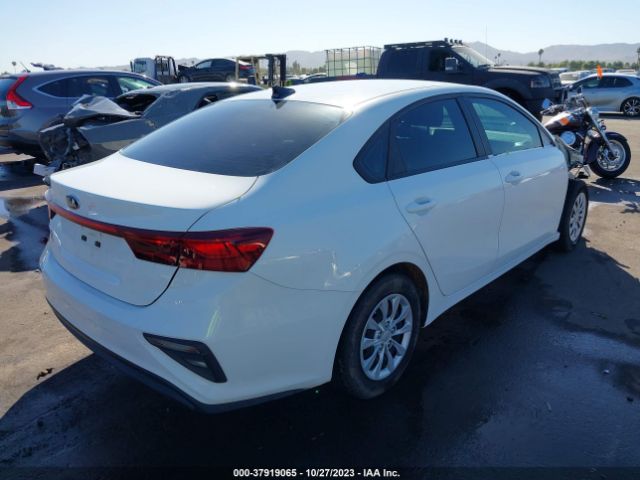 3KPF24AD5ME376851 KIA FORTE FE