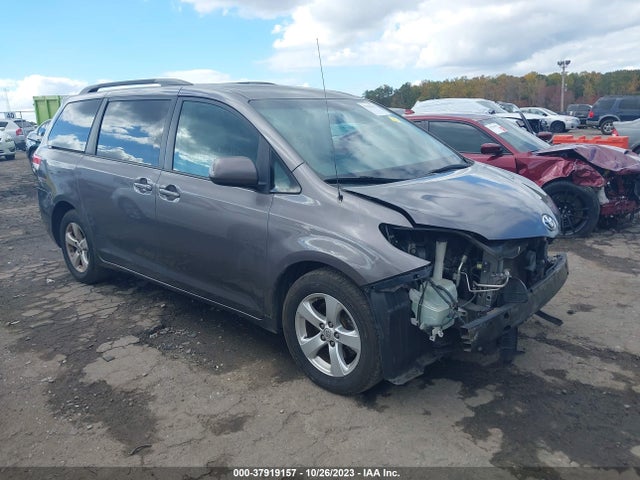 2014 TOYOTA SIENNA LE V6 8 PASSENGER VIN: 5TDKK3DC5ES511216
