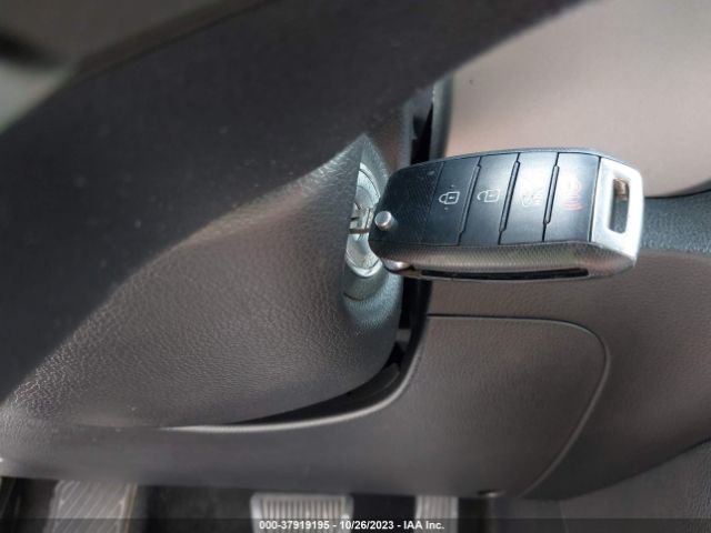 KNDPB3AC5E7616021 KIA Sportage Lx