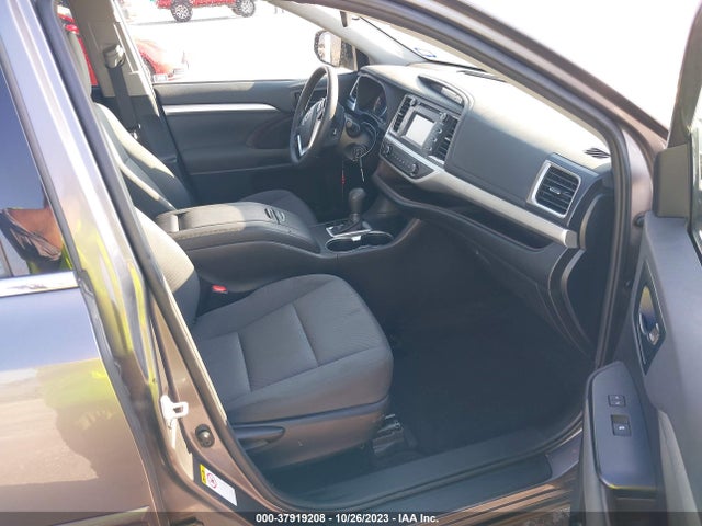 Toyota Highlander Le 2019 5TDZZRFHXKS358558 Image 5