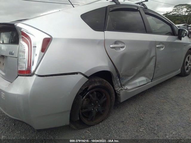 Toyota Prius Two 2014 JTDKN3DU7E1773333 Image 6