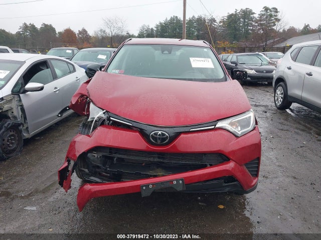 Toyota RAV4 LE 2018 JTMBFREV9JD256776 Image 12