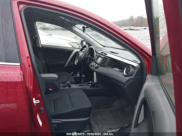 Toyota RAV4 LE 2018 JTMBFREV9JD256776 Image 5