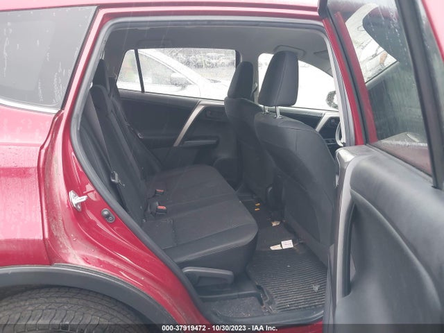 Toyota RAV4 LE 2018 JTMBFREV9JD256776 Image 8