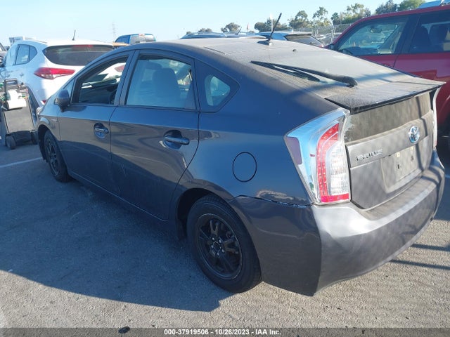 Toyota Prius Four 2015 JTDKN3DU8F2004240 Image 3