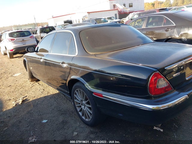2007 JAGUAR XJ SAJWA71B47SH16399 Photo 2