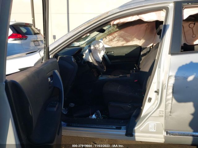 JN8AS5MT5EW104900 Nissan Rogue Select S