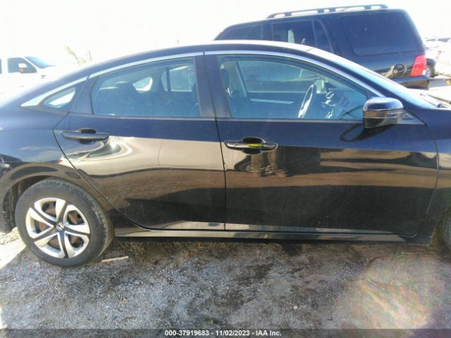 19XFC2F57GE039055 Honda Civic Sedan Lx