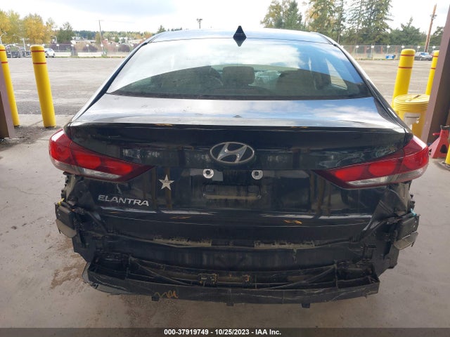Hyundai ELANTRA SEL 2018 5NPD84LF1JH335449 Image 17