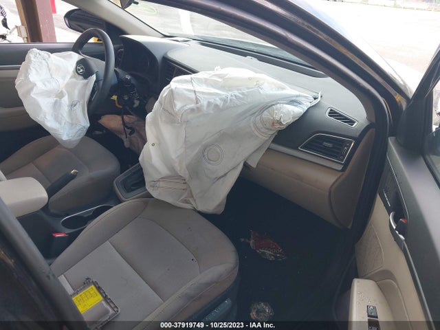 Hyundai ELANTRA SEL 2018 5NPD84LF1JH335449 Image 5