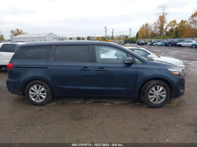 KNDMB5C14G6161746 KIA SEDONA LX