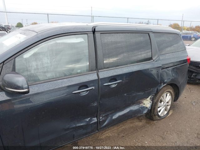 KNDMB5C14G6161746 KIA SEDONA LX