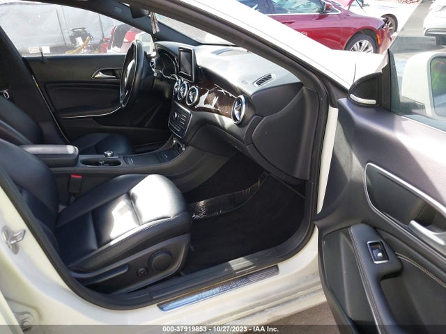 2015 MERCEDES-BENZ CLA 250 VIN: WDDSJ4EB8FN163424