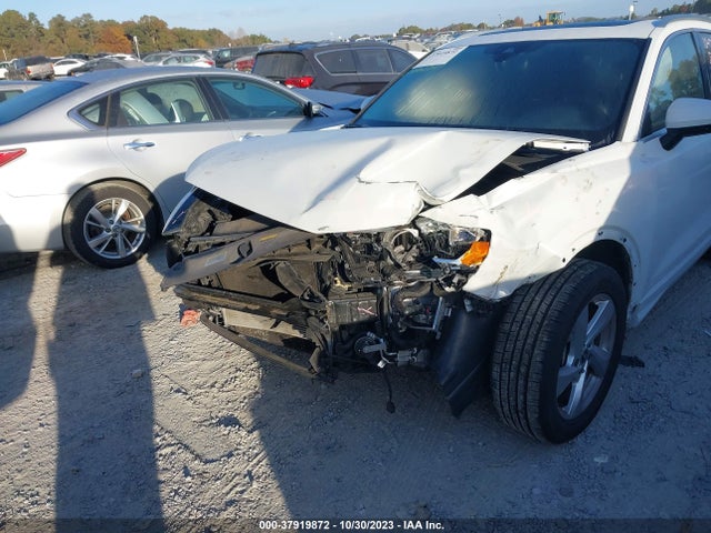 WA1AUCF30M1130222 Audi Q3 PREMIUM