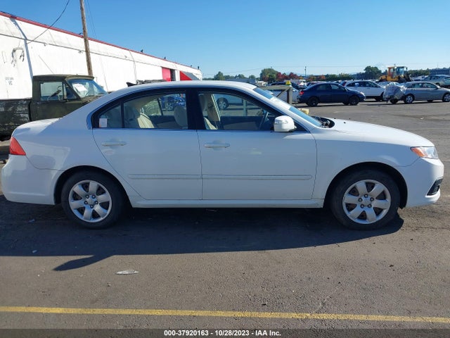2010 KIA OPTIMA LX VIN: KNAGG4A83A5381589