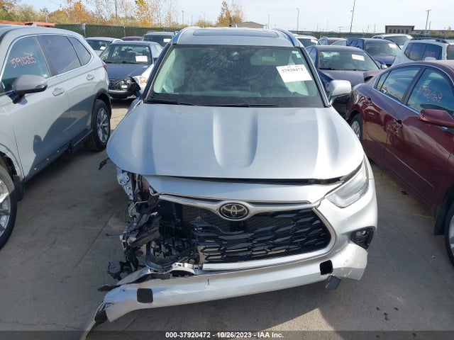 Toyota Highlander Xle 2021 5TDHZRBH3MS557732 Image 11