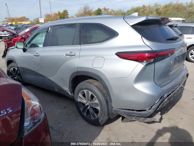 Toyota Highlander Xle 2021 5TDHZRBH3MS557732 Image 3