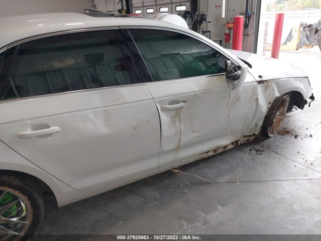 WAUGMAF44KA043530 Audi A4 40 Premium/40 Titanium Premium