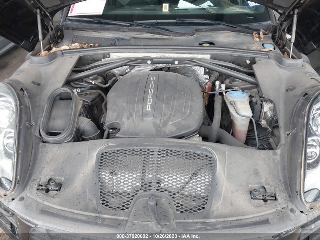 2017 PORSCHE MACAN WP1AA2A5XHLB06195 Photo 9