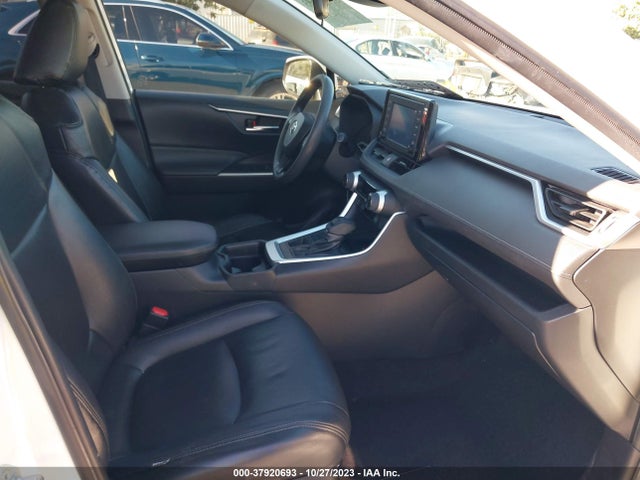 2019 TOYOTA RAV4 XLE VIN: JTMP1RFV0KD022367