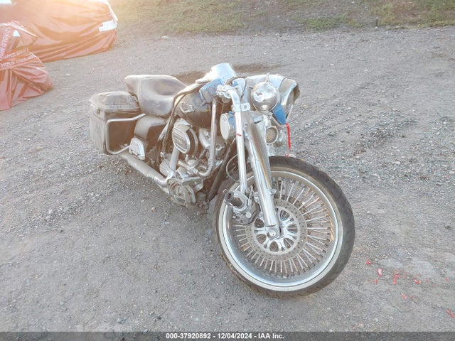 2021 HARLEY-DAVIDSON FLHR 1HD1FBC26MB613857