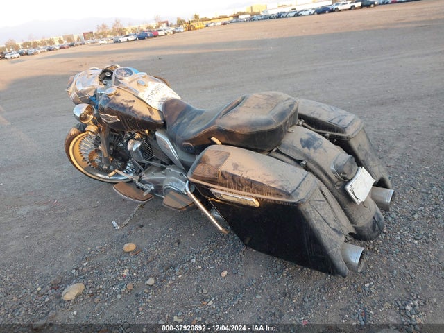 2021 HARLEY-DAVIDSON FLHR 1HD1FBC26MB613857 Photo 2