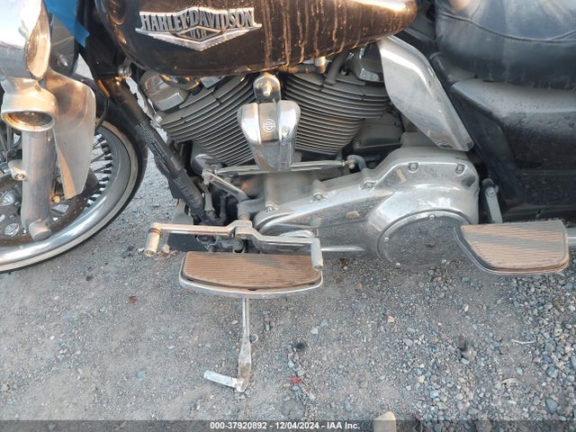 2021 HARLEY-DAVIDSON FLHR 1HD1FBC26MB613857 Photo 8