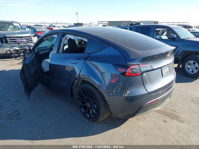 2023 TESLA MODEL Y 7SAYGDEE4PA079999 Photo 2