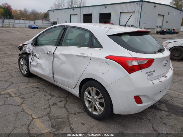 2015 HYUNDAI ELANTRA GT VIN: KMHD35LH9FU240409