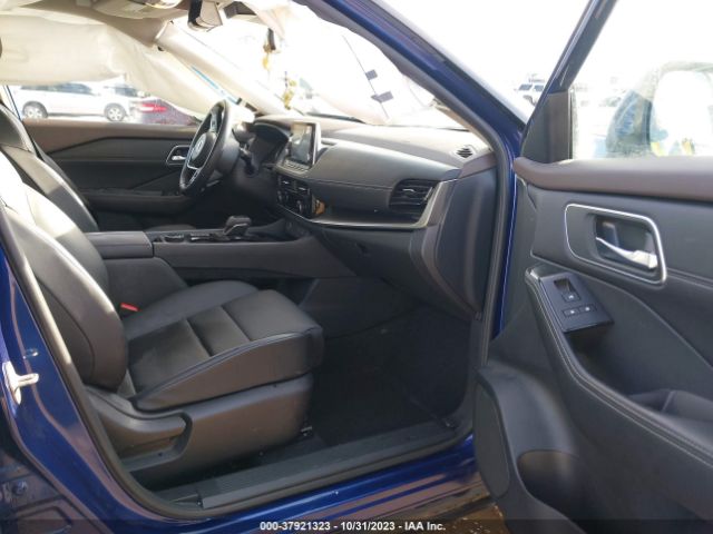 JN8AT3BBXMW230132 Nissan Rogue Sv Intelligent Awd