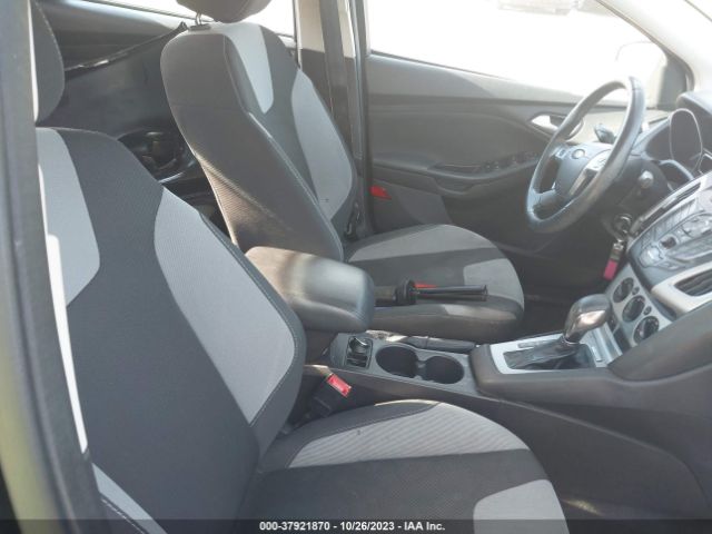 1FADP3F27EL233084 Ford FOCUS SE